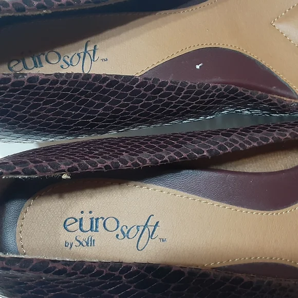 Euro Soft by Sofft Orthopedic Heel Pumps - Picture 5 of 10